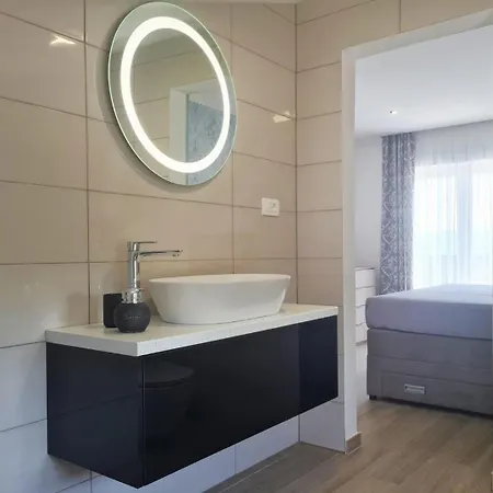 I&n - Crowonder Luxury Rent